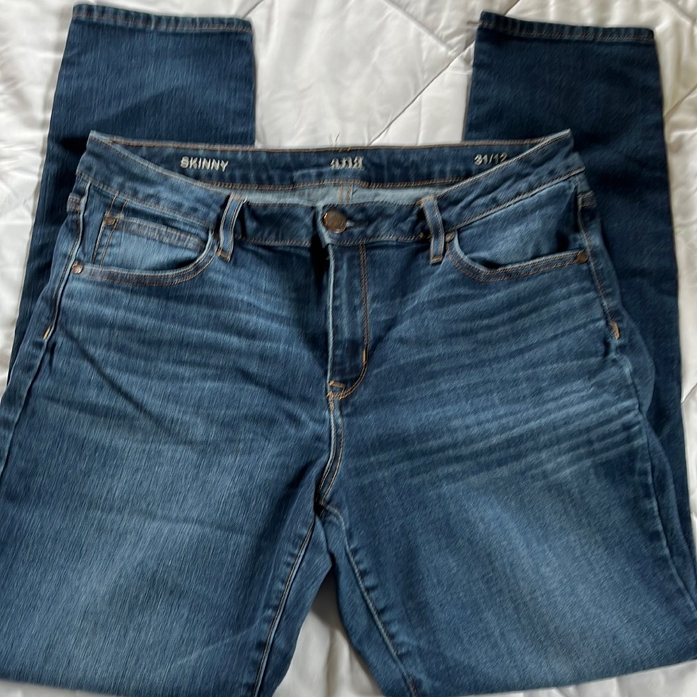 a.n.a skinny jeans blue in color size 31/12